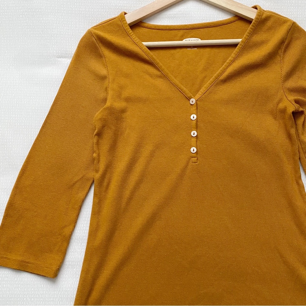 Slim Fit Ribbed Henley